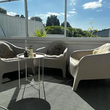 Spacious And Quiet In A Great Location Apartment