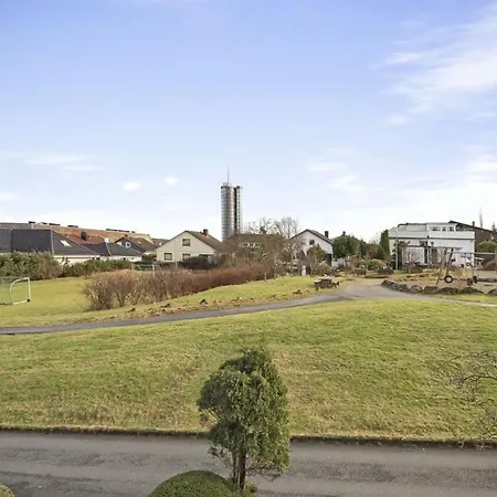 Spacious And Quiet In A Great Location Apartment *